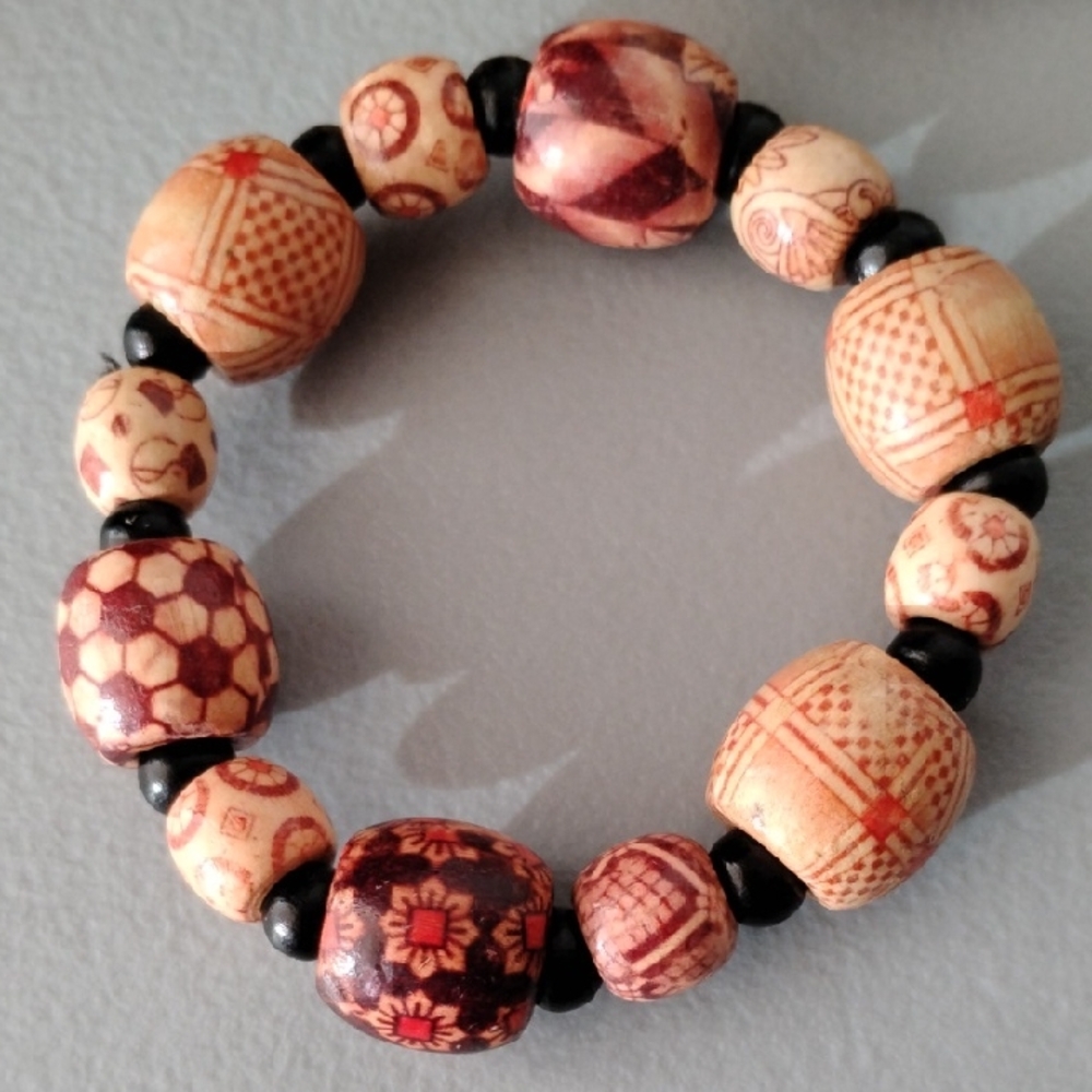 Handcrafted Patterned Wood and Black Bead Bracelet